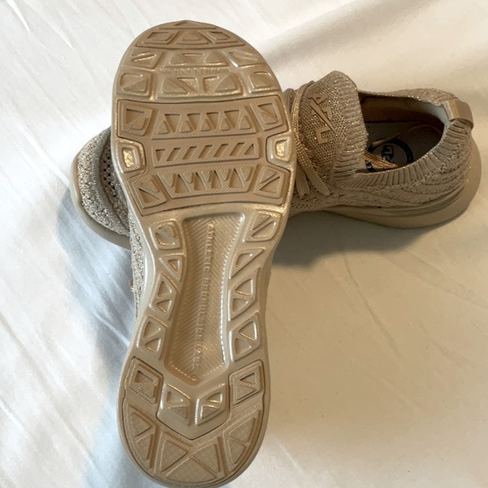 APL Techloom Wave Sneakers, Size 7 and 7.5 - Picture 3 of 7